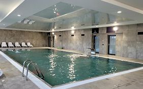 Appartamento Soleggiato & Basen ,Sauna ,Garaz